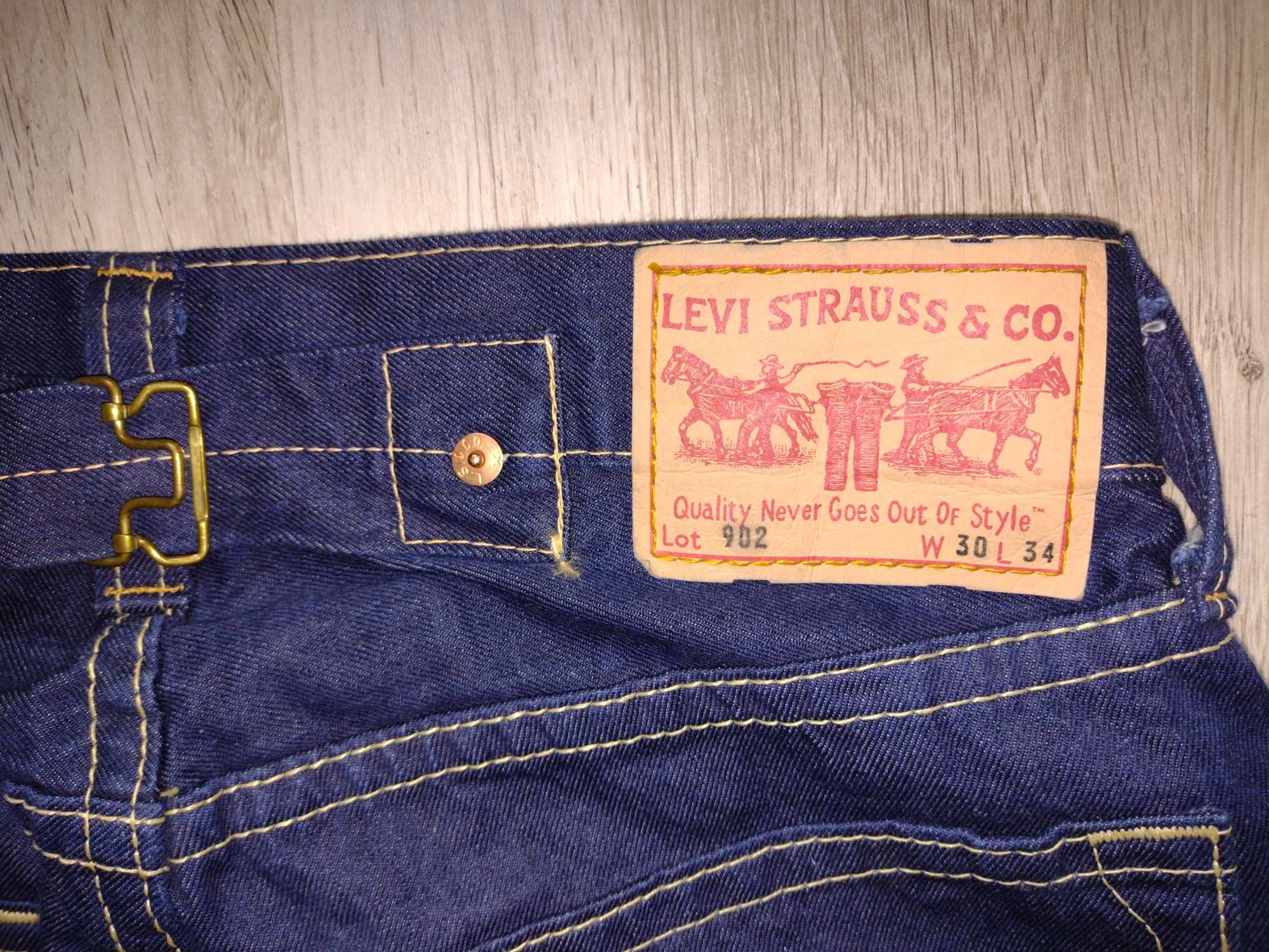 Spodnie Levi's 902 Lot pas 84 nowe