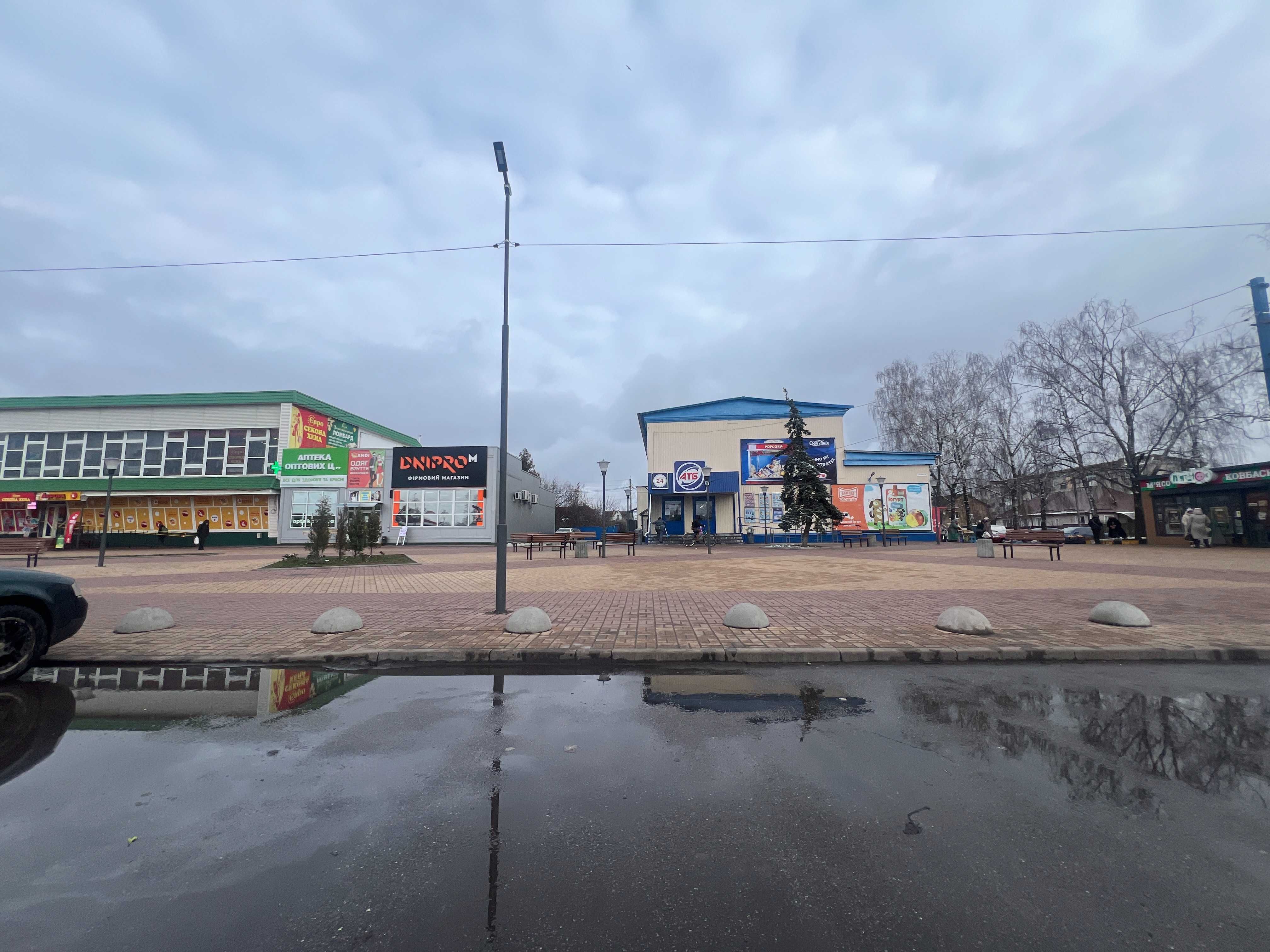 Продаж магазину площею 150м2 в центрі міста Яготин, напроти АТБ