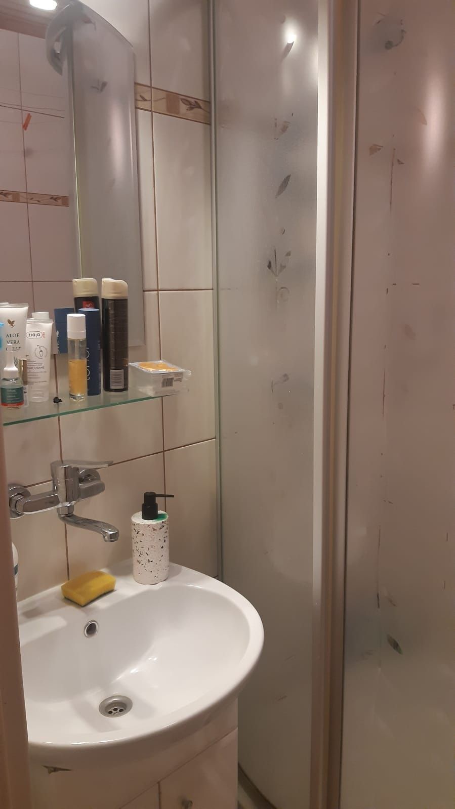 Wynajme pokój w Krzeszowicach tylko dla kobiety. Dostępny już.