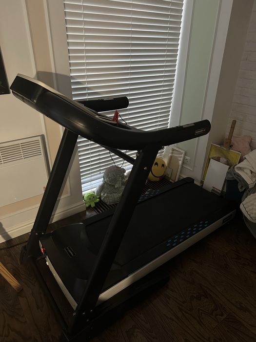 Продам бігову доріжку PANASEIMA