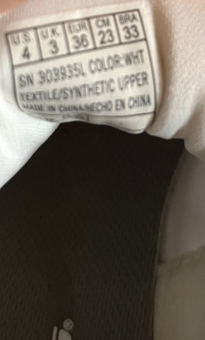 Vendo Tennis De Mulher Skechers.