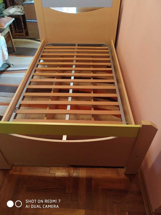 Дитячий письмовий стіл з двома тумбочками, Дитяче ліжко, Дитяча шафа