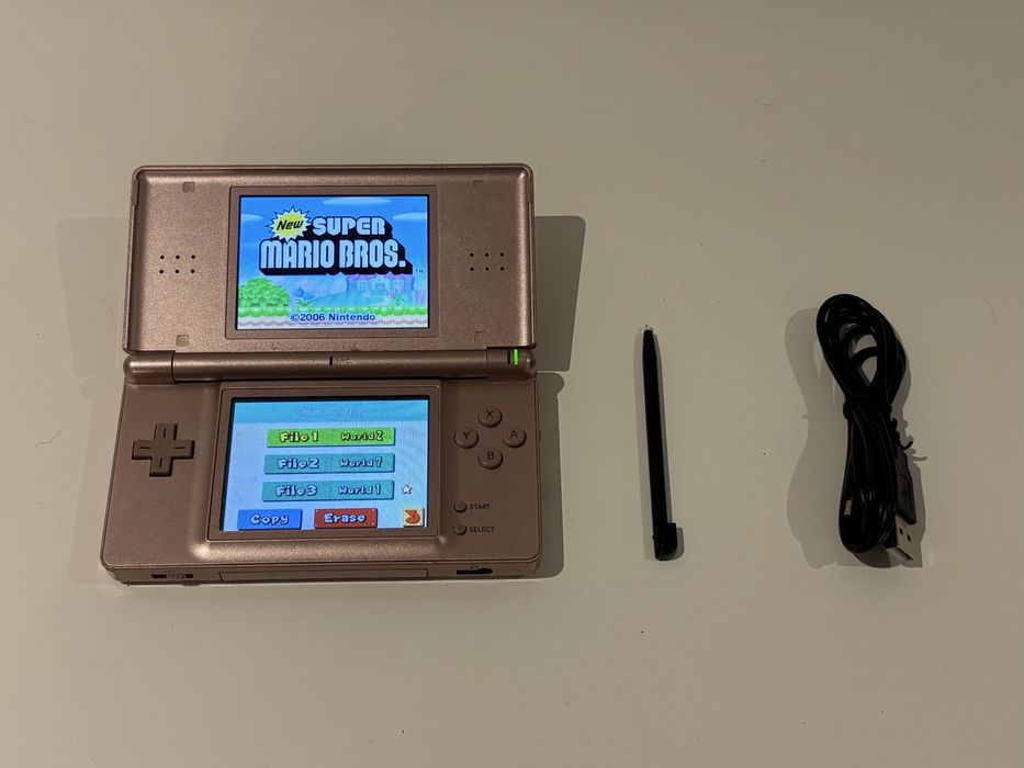 Nintendo DS + Super Mario Bros.