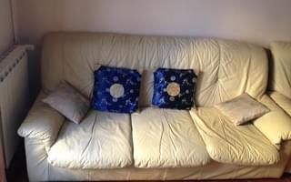 Sofa em pele 3 lugares muito confortavel NEGOCIAVEL
