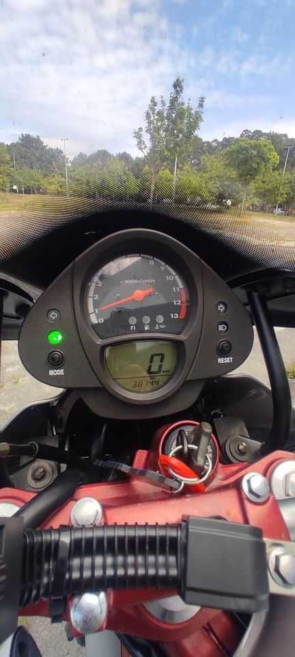 Vendo ou troco Kawasaki Er6n