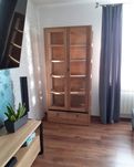 Witryna biblioteczka drewniana przeszklona