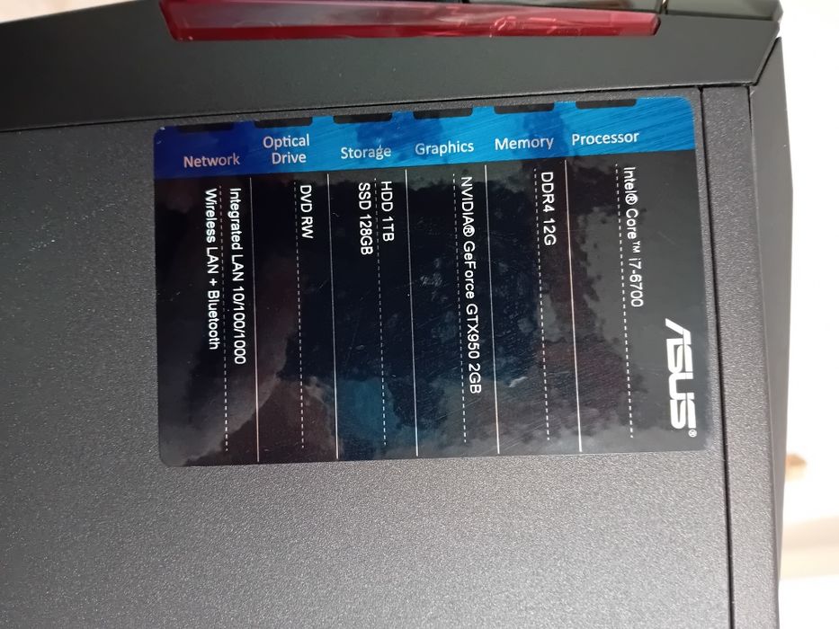 Asus G11CD, 2 teclados, 1 rato Razer