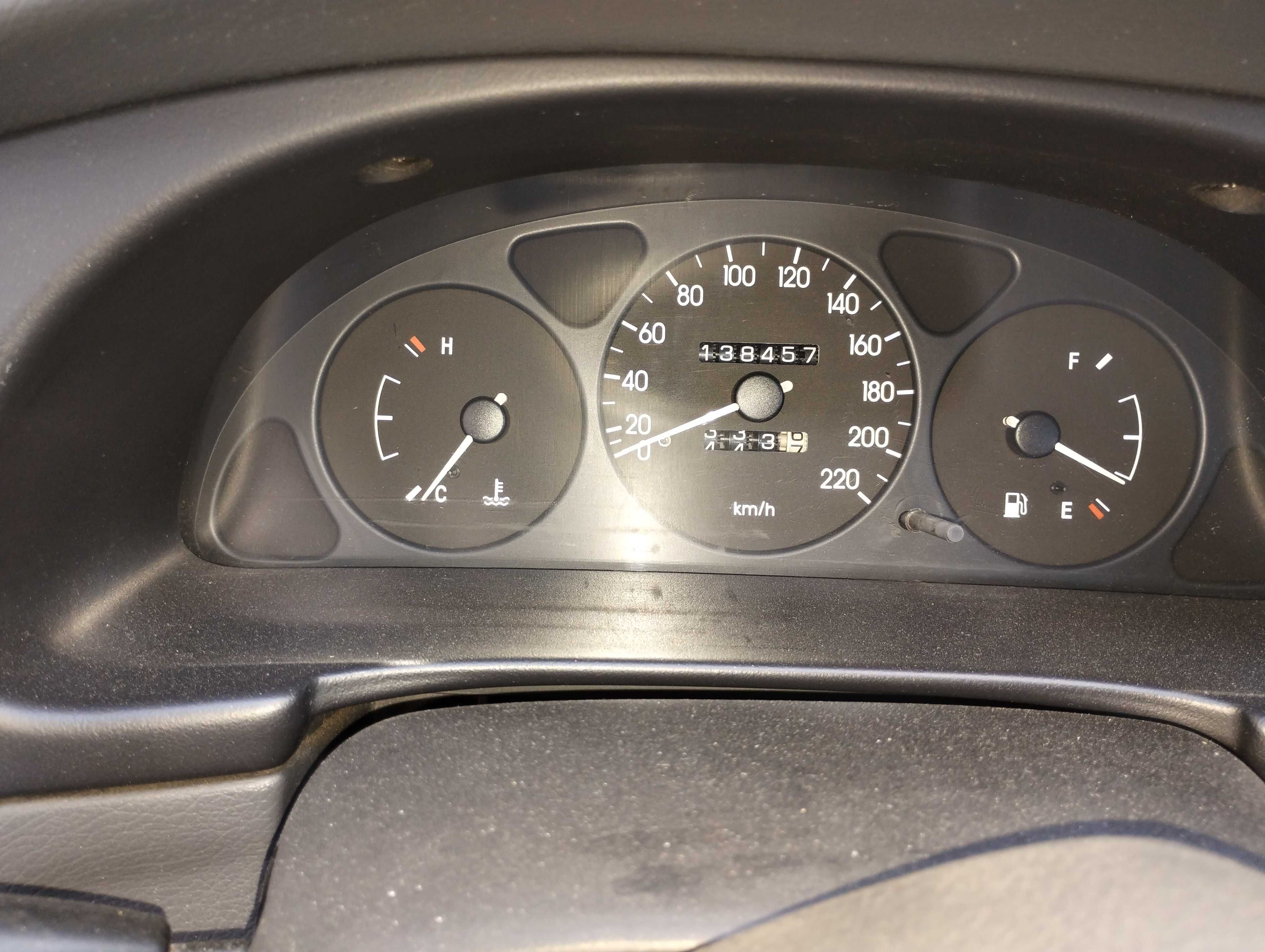 daewoo lanos 1.4 2001