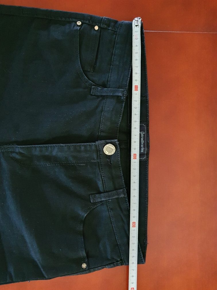 Spodnie jeansy czarne rurki skinny Stradivarius 38