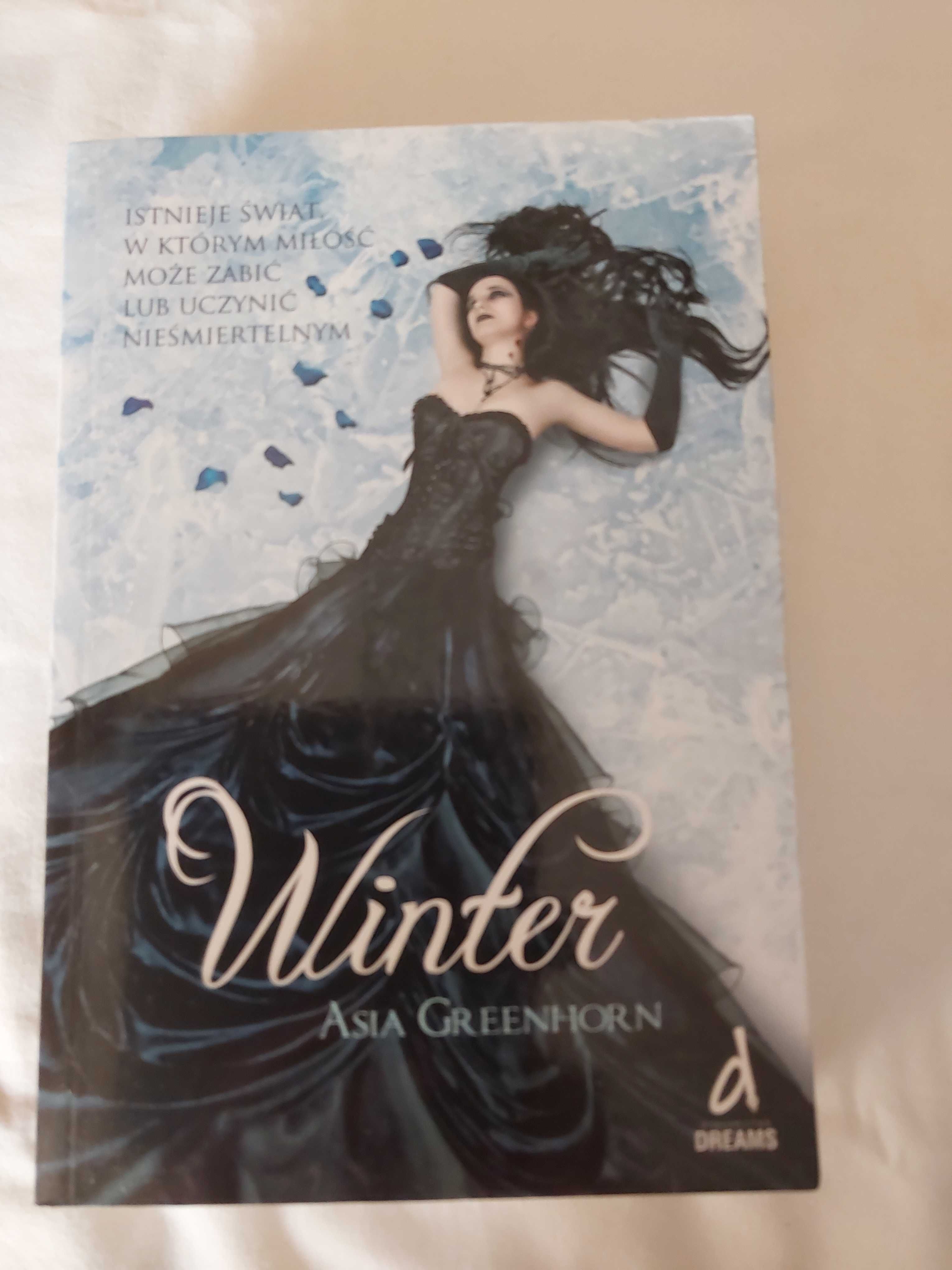 Winter Asia Greenhorn książka super wampiry