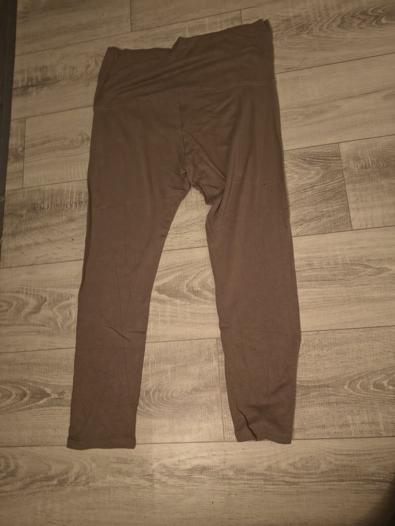 Leginsy damskie beżowe