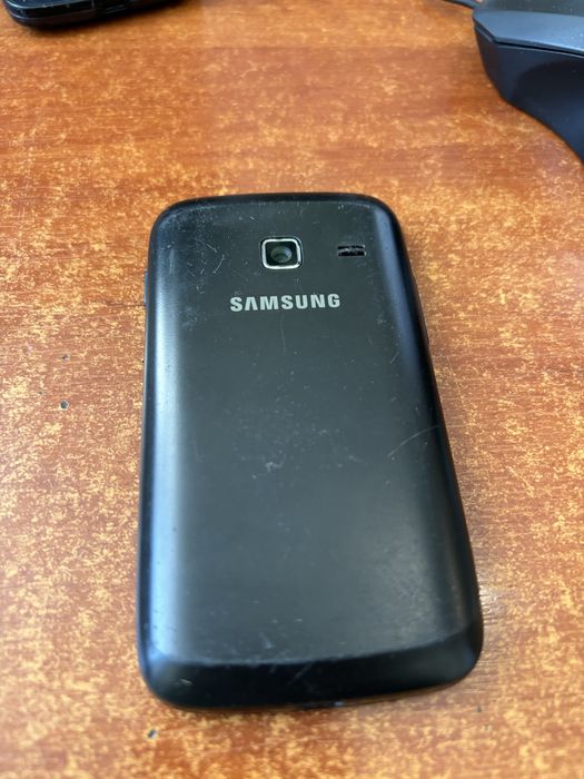 Телефони на запчастини