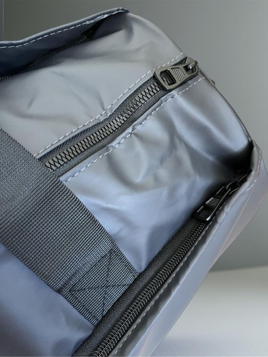 Спортивна сумка чорна, водонепроникна, середній розмір