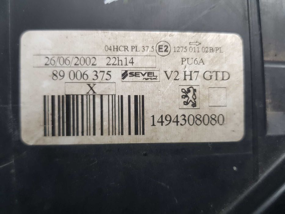 Фара ліва Peugeot 807 2002-2008p. зломане кріплення потертості на склі