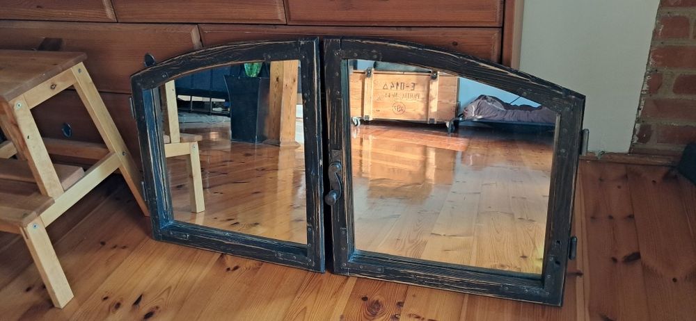 Lustro ze starego okna
