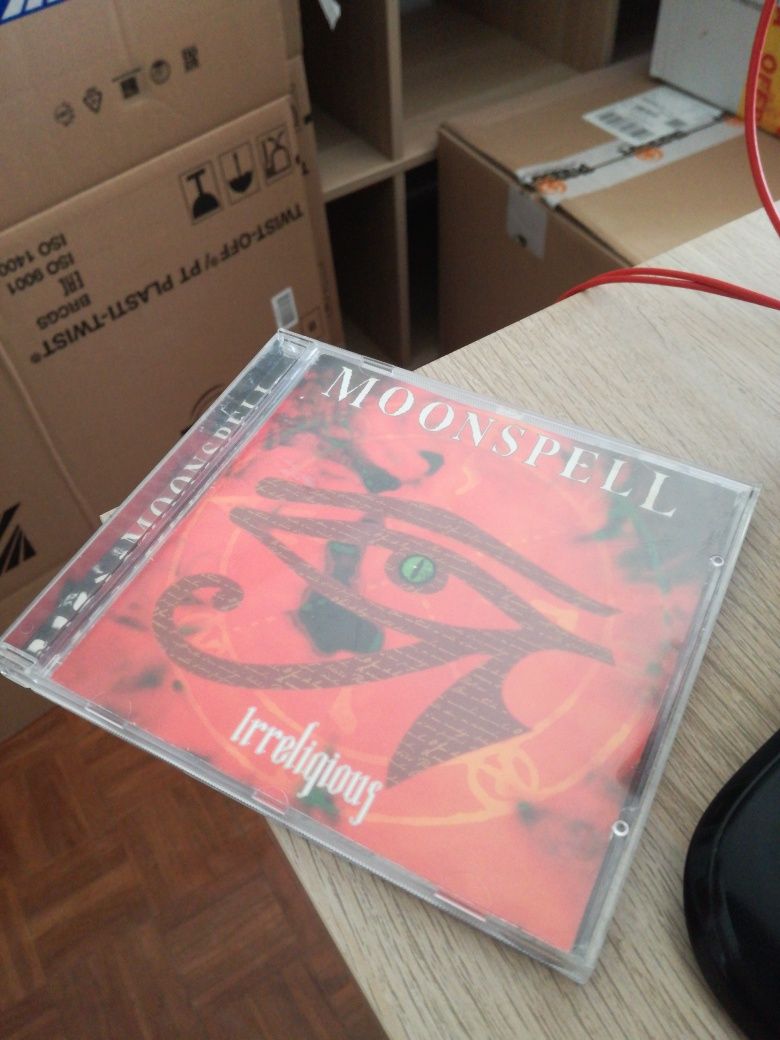 CD Autografado Moonspell Irreligious