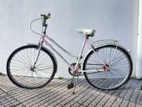 Bicicleta pasteleira senhora marca VAG