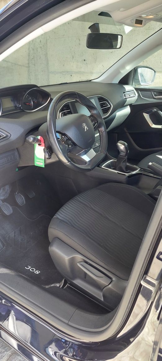 Peugeot 308 1.2 130cv