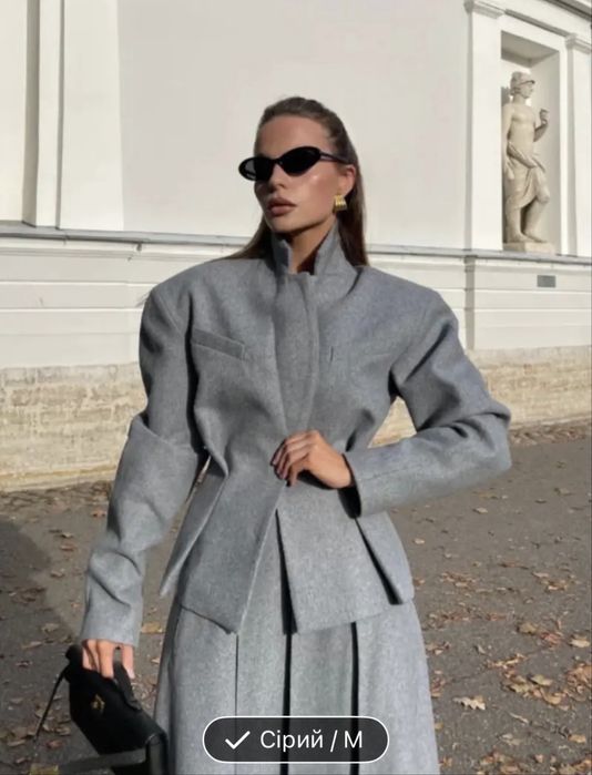 Костюм вовняний зі спідницею сірий