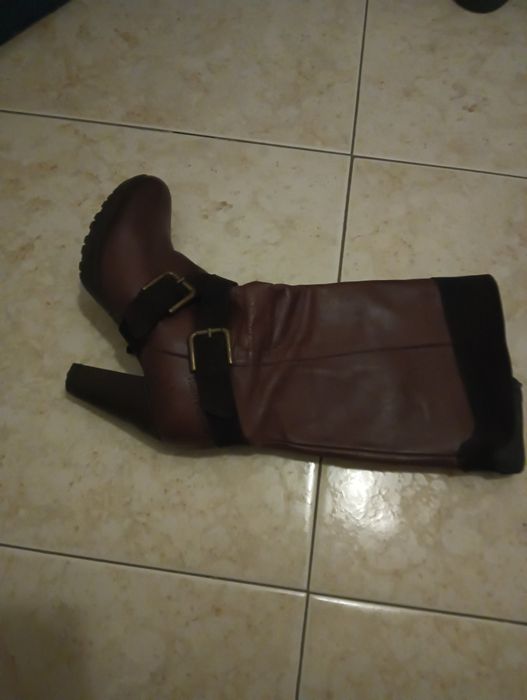 Botas castanhas em ótimo estado n38
