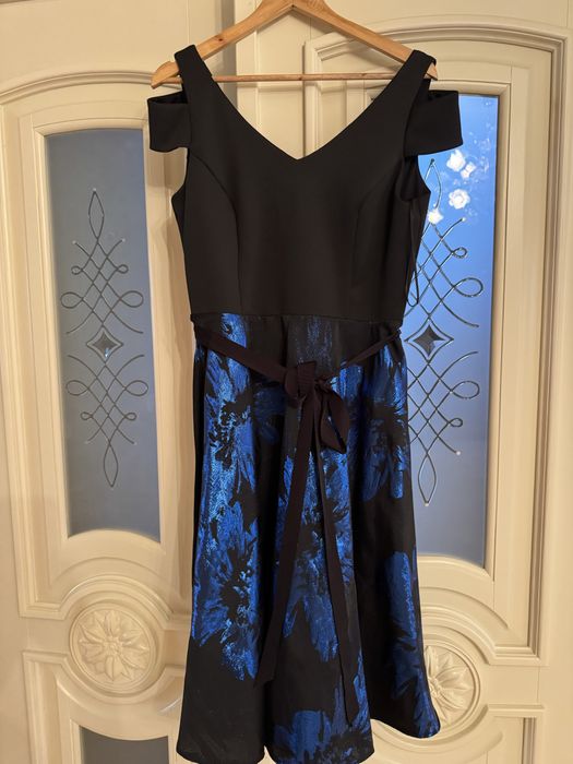 Плаття нарядні вишукані