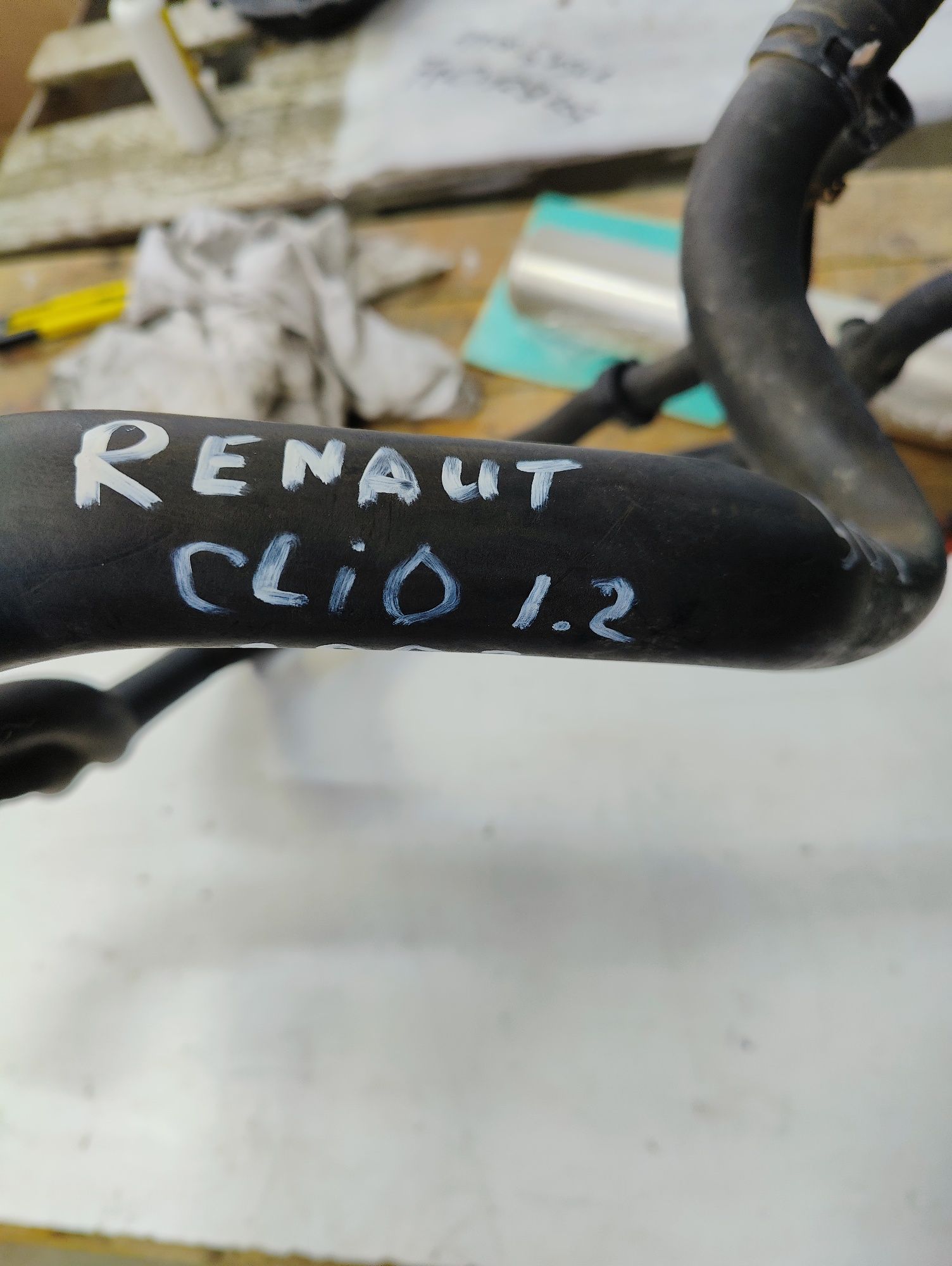 800299725b патрубок системы охлаждения Renault Clio 1.2