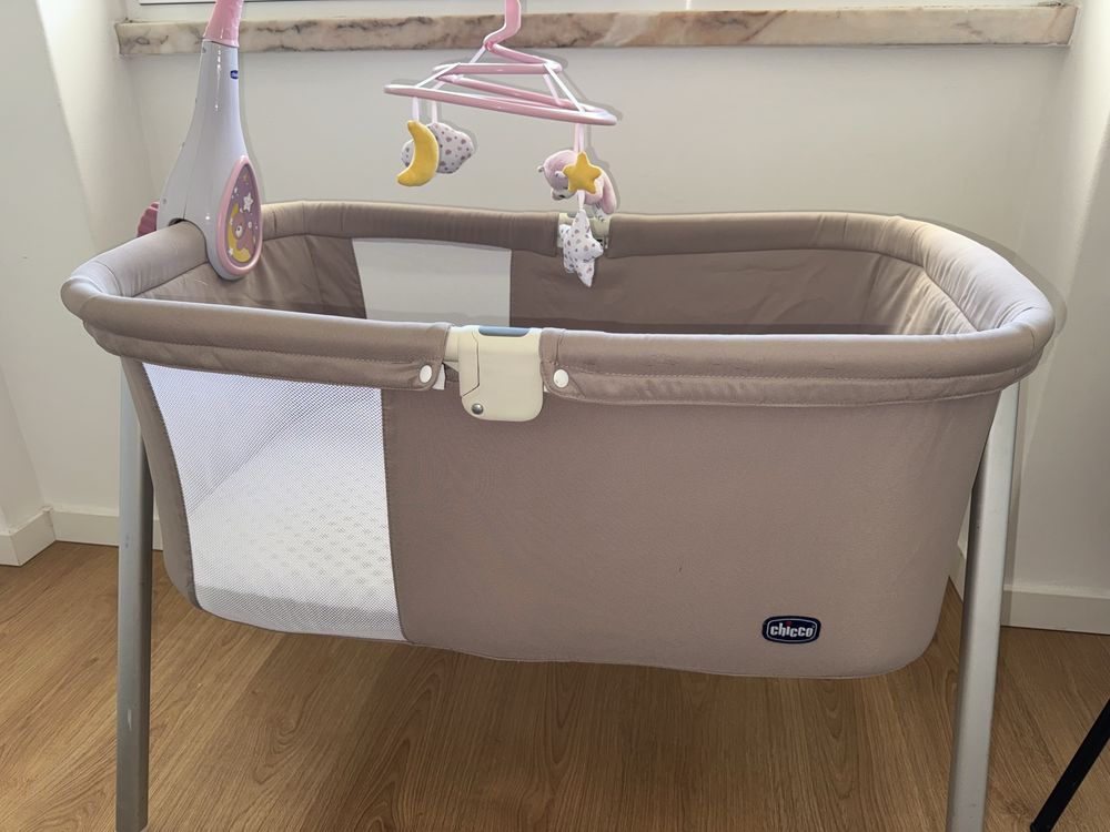Berço Chicco Lulla GO + Lençois