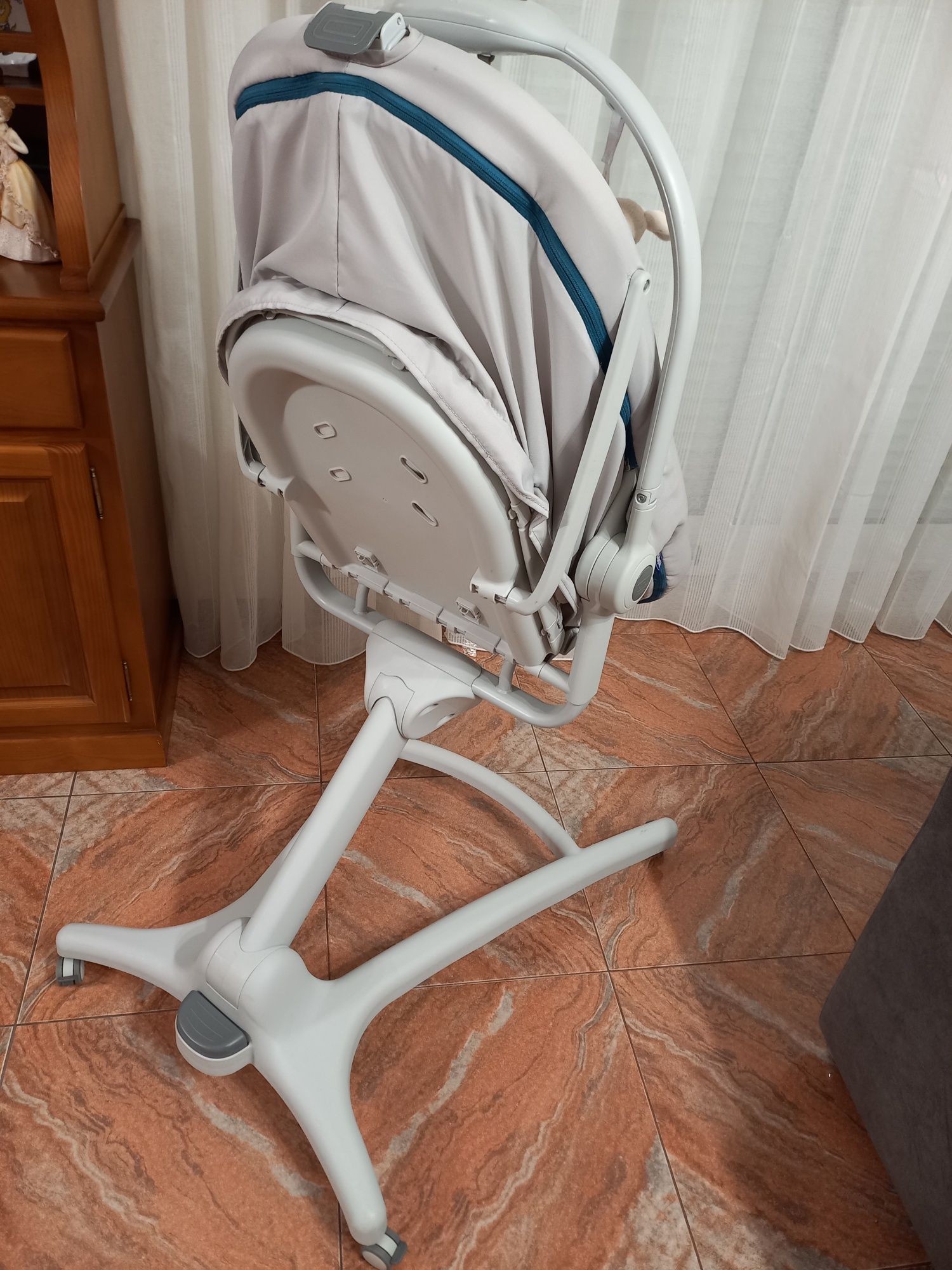 Berço Baby Hug 4 em 1 (Chicco) novo

Vai incluido colchão para bebe do