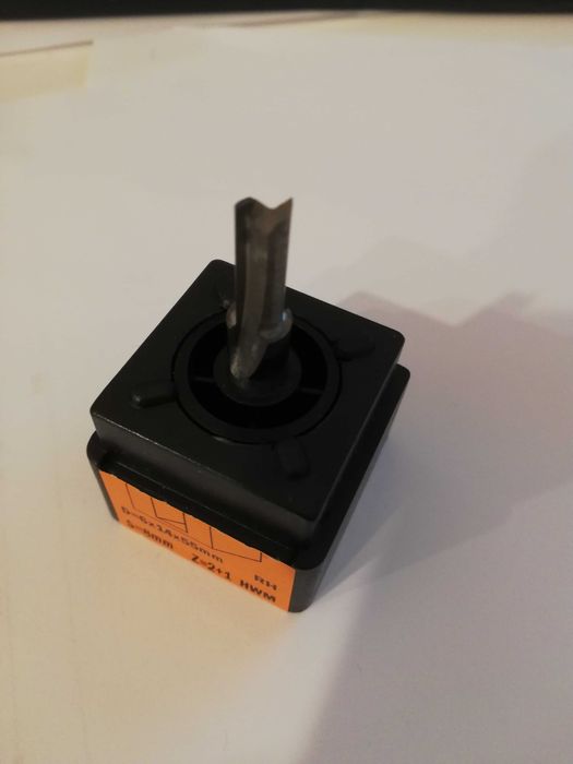 Frez prosty wiercący CMT