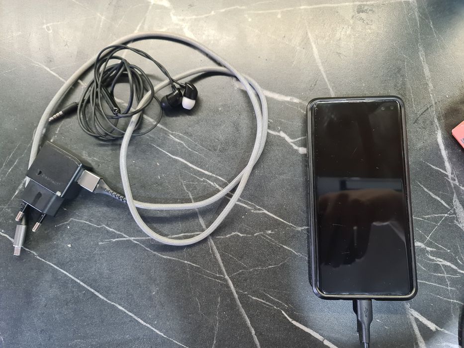 Samsung Galaxy S 10 plus 128 GB / 8GB ram!