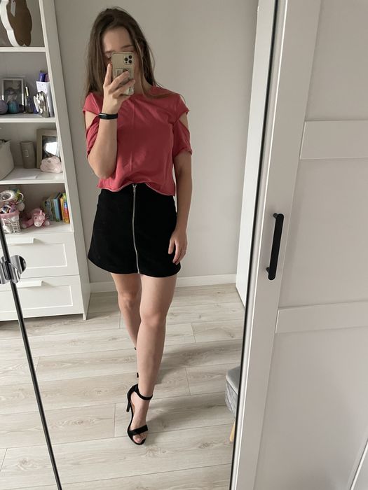 Bawelniana bluzka z odkrytymi ramionami reserved