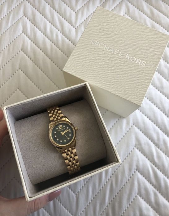Relógio dourado Michael Kors