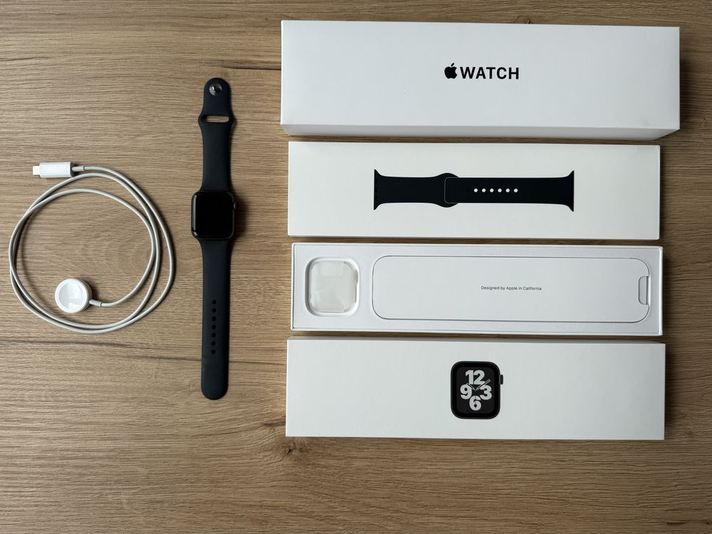 Apple Watch SE 40mm GPS Space Gray