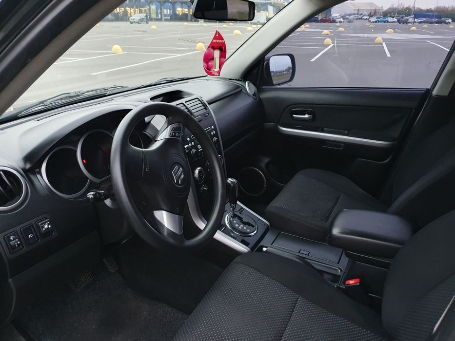 Продам SUZUKI Grand vitara ГАЗ/Бензин  В Отличном состоянии