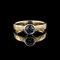 Ekskluzywny złoty pierścionek z Spinelem grafitowym 5 mm 585 14K