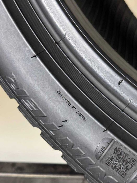 225/45/18 R18 Pirelli Sottozero 3 95V RSC 4шт Зимова шина 7-8мм 255/40