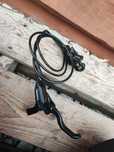 Tylny hamulec hydrauliczny tarczowy Shimano Acera M396