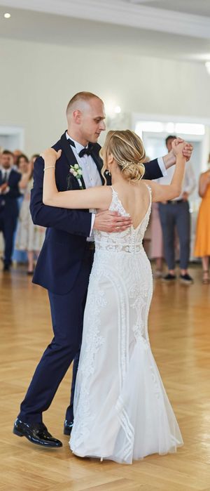 Suknia ślubna Rybka roz 36 ecru