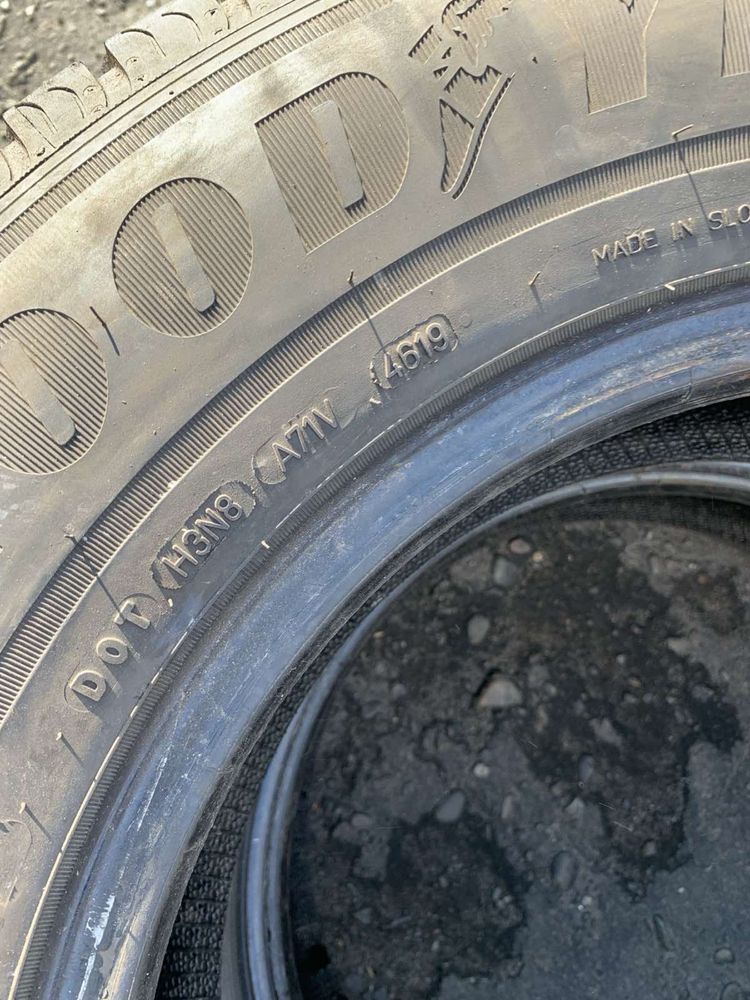 Шини 215/75 R16C Goodyear 2021/19 рік літо 7/7,5 мм
