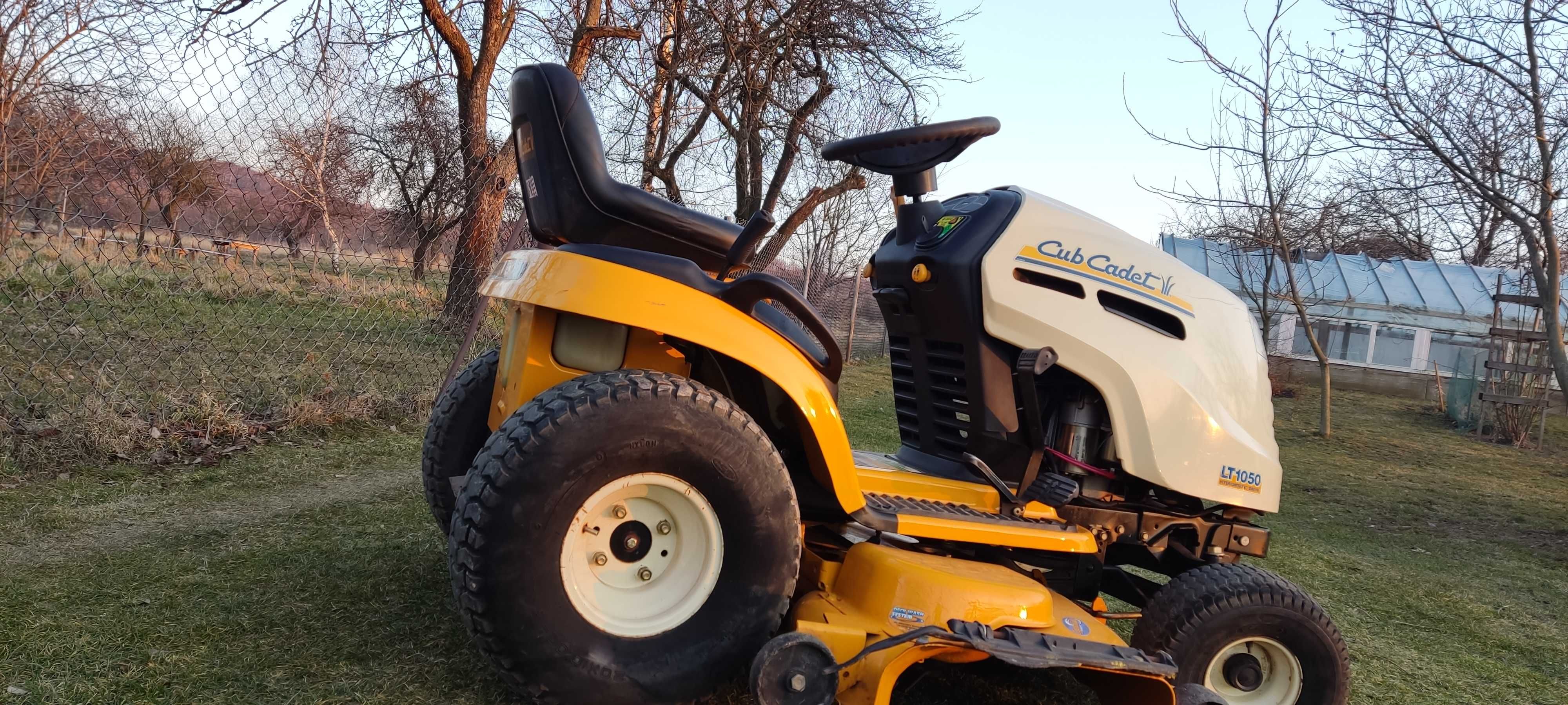 Traktorek kosiarka CUB CADET 26HP V-Twin Kohler Husqvarna John Craftsm