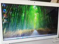Sprzedam ładny laptop Toshiba C660 procesor i3