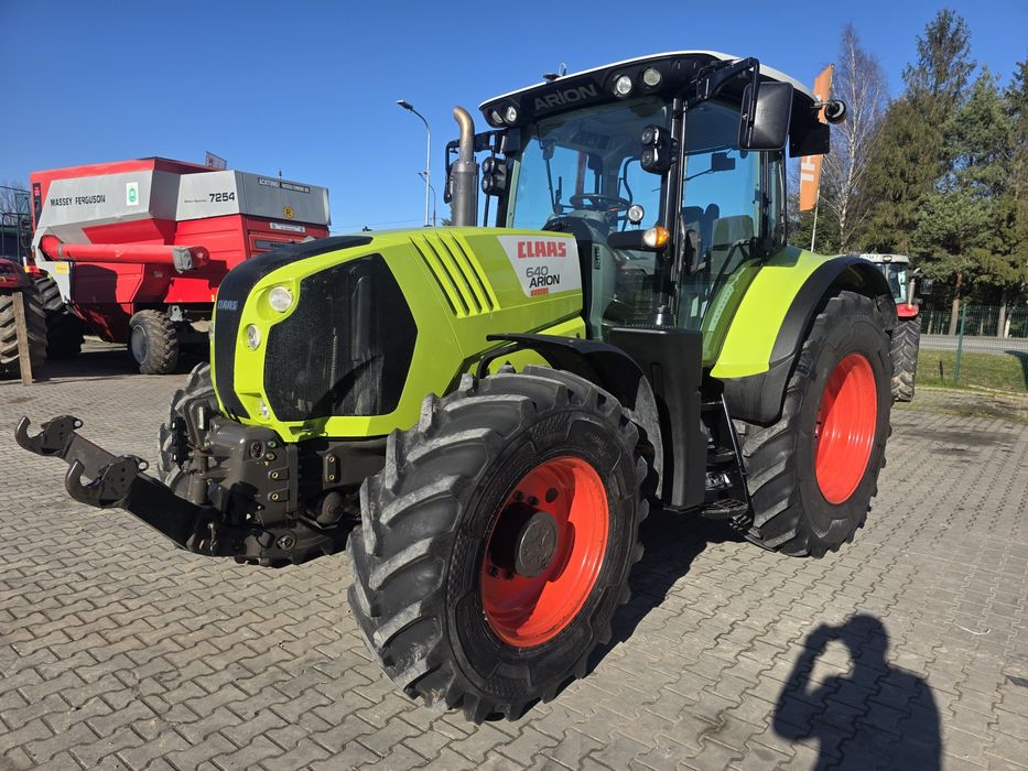 Ciągnik rolniczy Claas Arion 640 Cebis z Niemiec