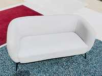 White couch sofá branco