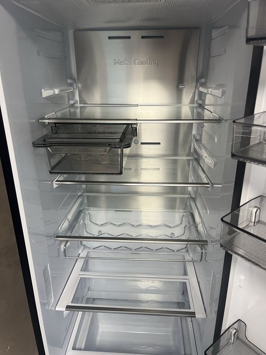 Холодильник Samsung