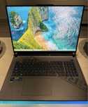 Laptop i5 idealny do gier strimingów rzeczy biurkowych