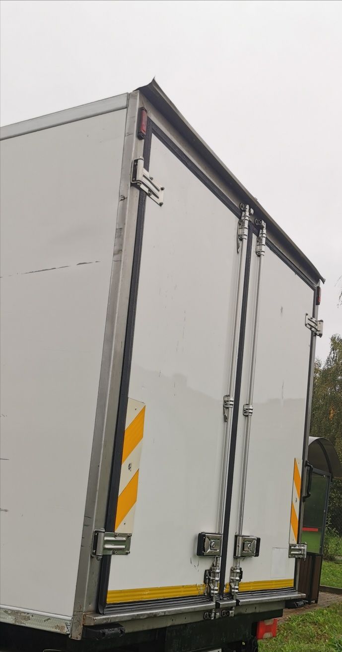 Chłodnia mroźnia Iveco Daily 8 ep Thermo King v500 440 /230