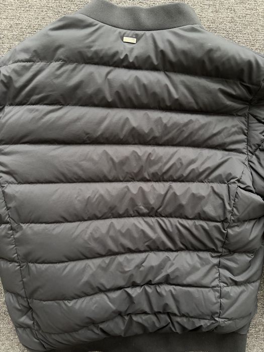 Чорний пуховик бомбер Herno