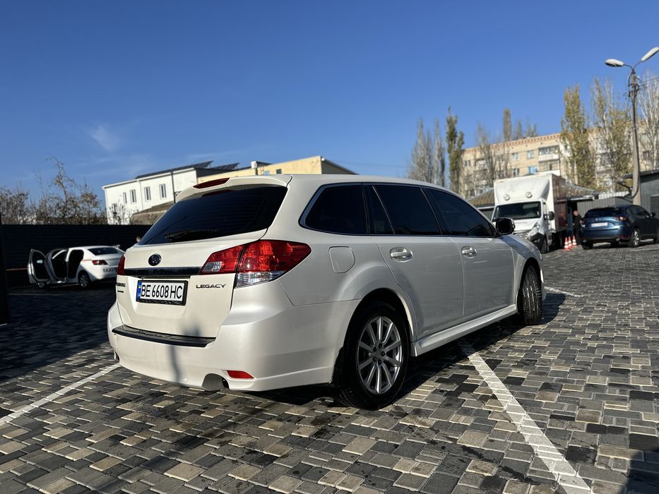 Subaru Legacy топова комплектація