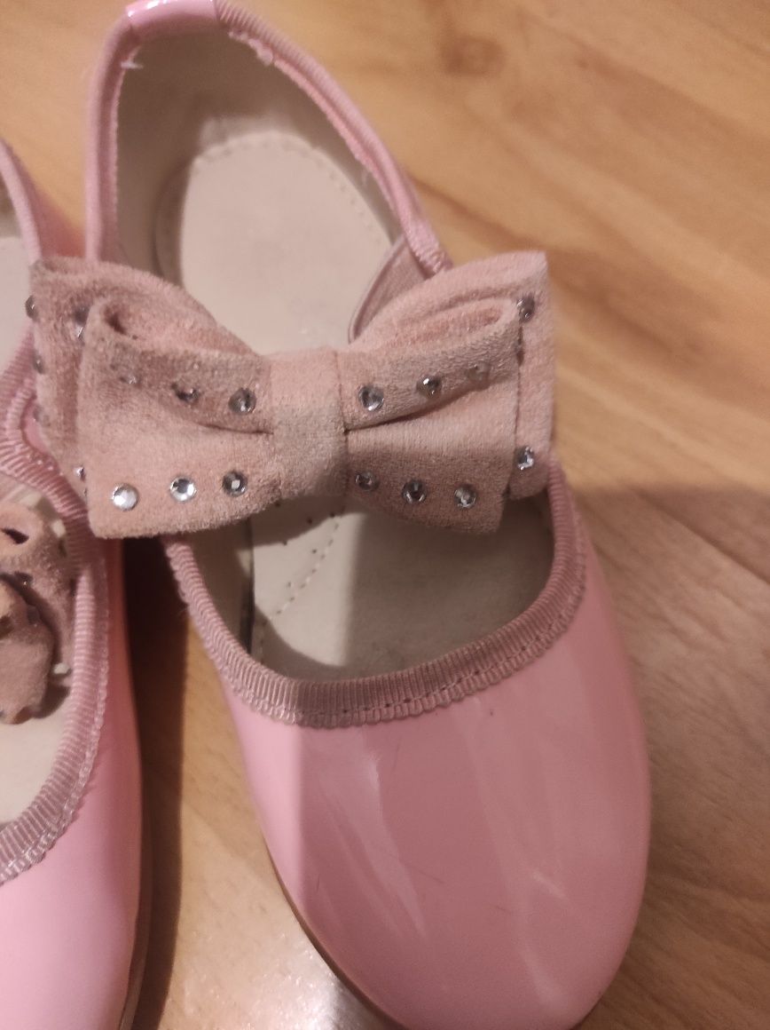 Buty buciki baletki wkładane na gumce różowe r.26 kokardy kokardki