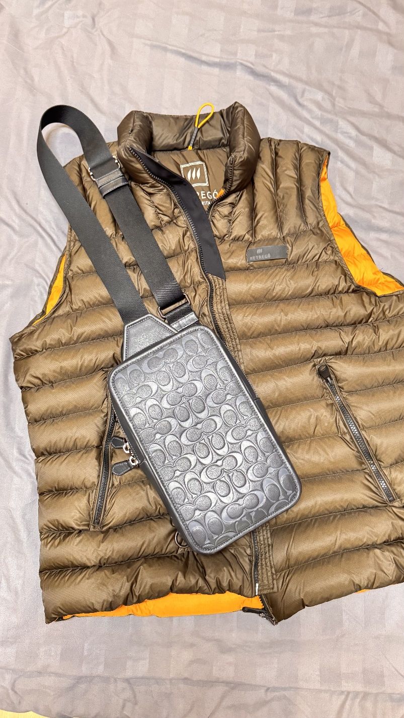 Продам мужскую кожаную сумку бананку Coach
